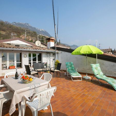 Casa Angela With View On Garda Lake Toscolano Maderno Bagian luar foto