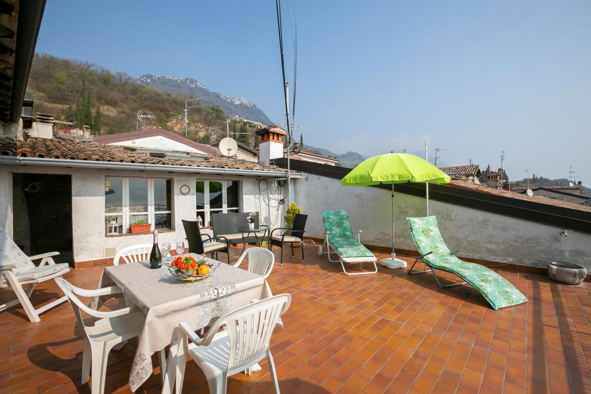 Casa Angela With View On Garda Lake Toscolano Maderno Bagian luar foto